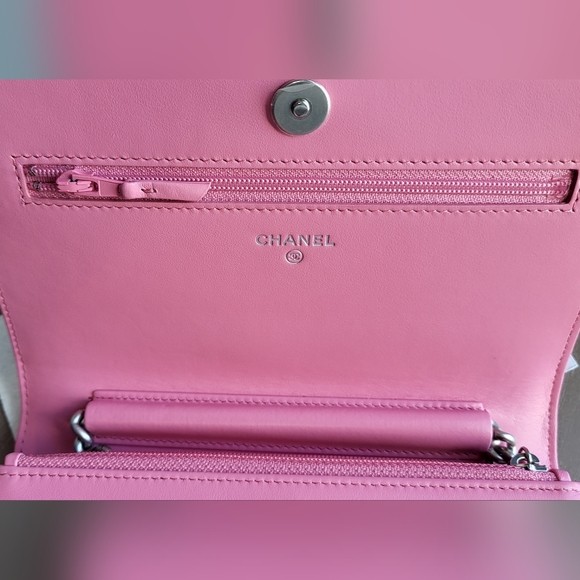 CHANEL NWT Boy WOC Quilted Caviar PINK - Picture 6 of 11